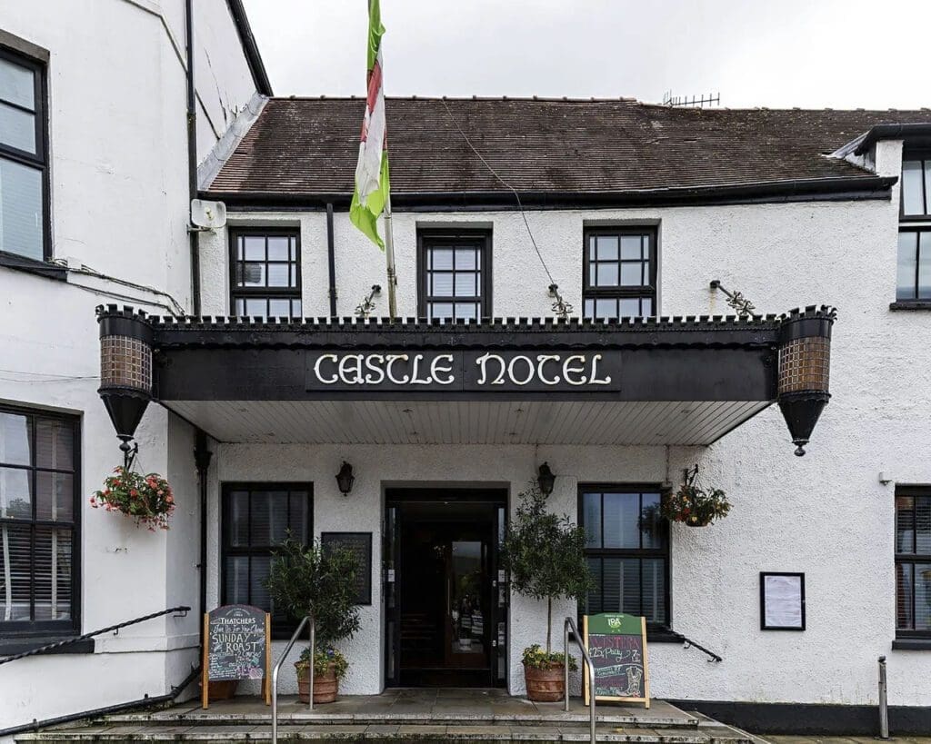 Castle Hotel Neath wedding photographer
